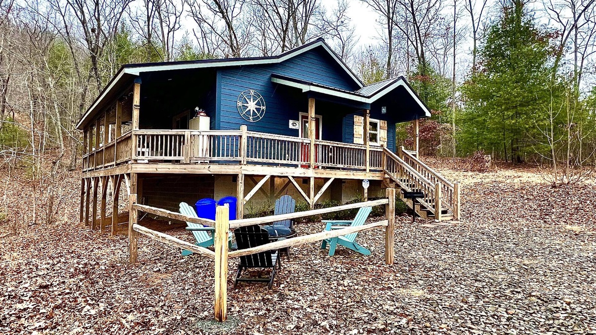 Murphy Cabin | The Cozy Moon Cottage! Lakes, Rivers, Hiking, Fishing, Food & Casino.