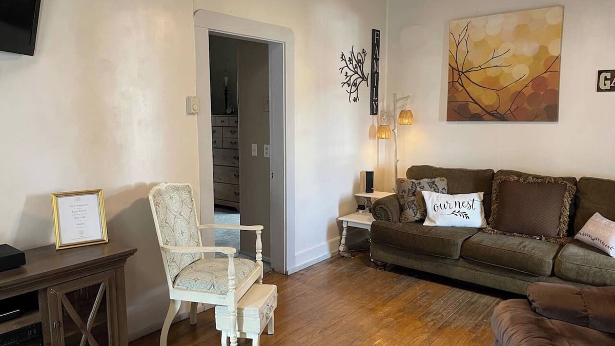 Burns House | The Cozy Nest Vacation