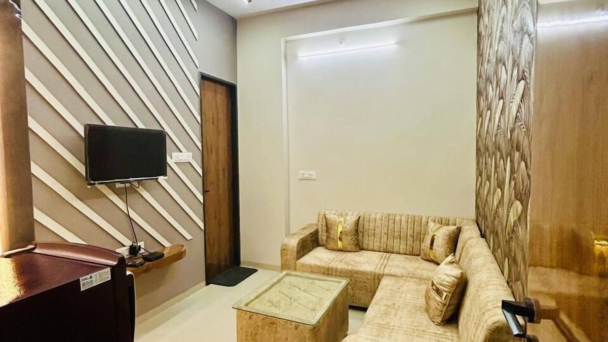 Indore Bed & Breakfast | The Cozy Stay