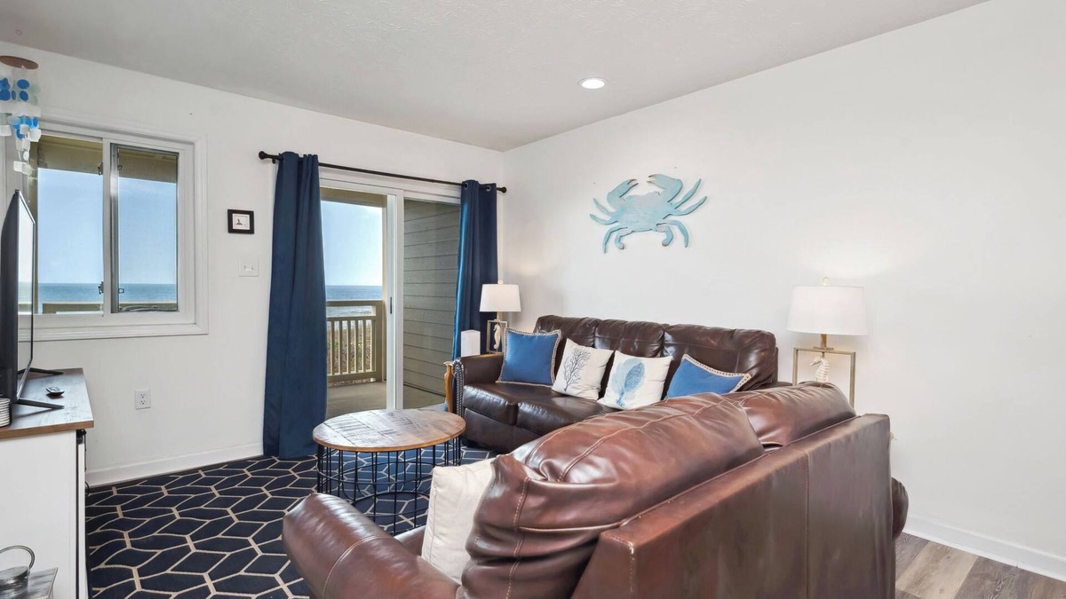 Caswell Beach Condo | The Crab Lab: Caswell Beach Condo with Oceanfront Pool