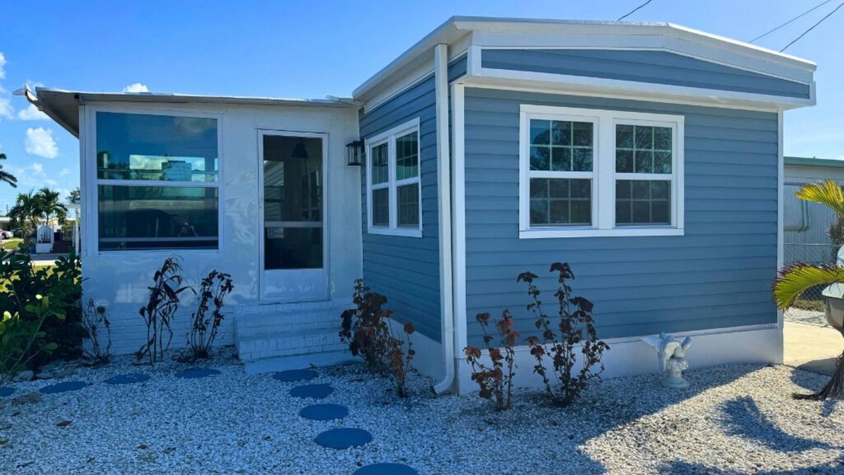Flamingo Bay House | The Crab Shack - Cozy Comfort in Flamingo Bay - 2Bed/1Bath