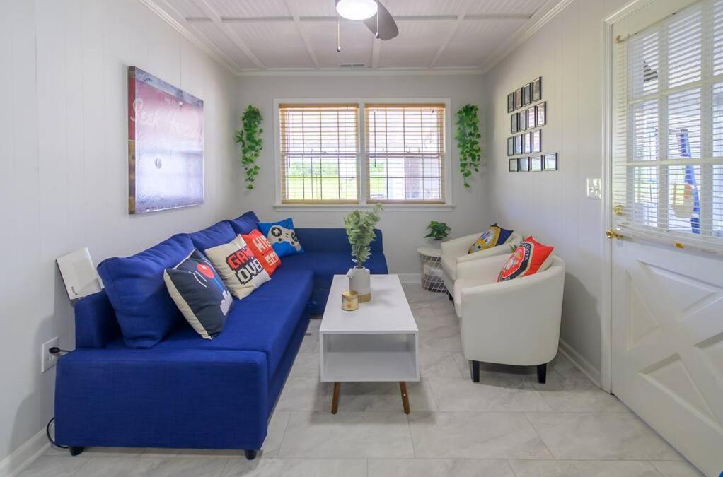 Surry House | The CrackerJack House: A Military Salute & Arcade!
