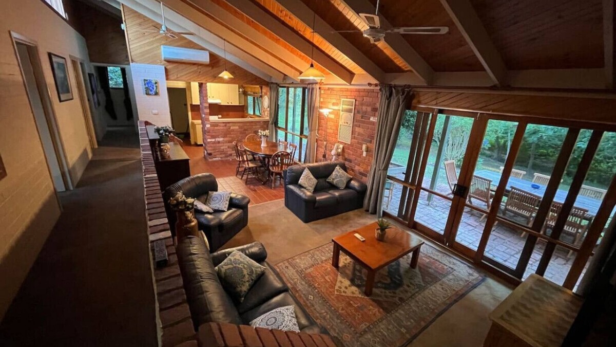 Wodonga House | The Creek Cottage Wodonga