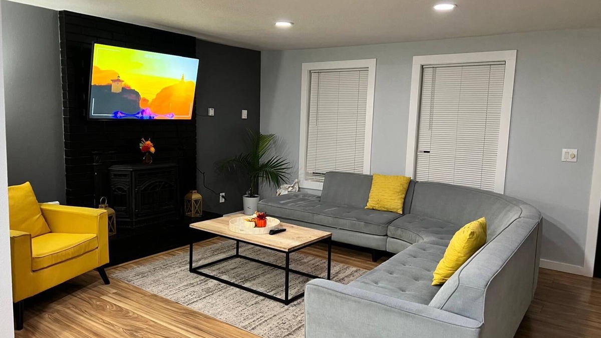 Vancouver House | The Creek House Spacious 4-bedroom house in brilliant Vancouver with WiFi