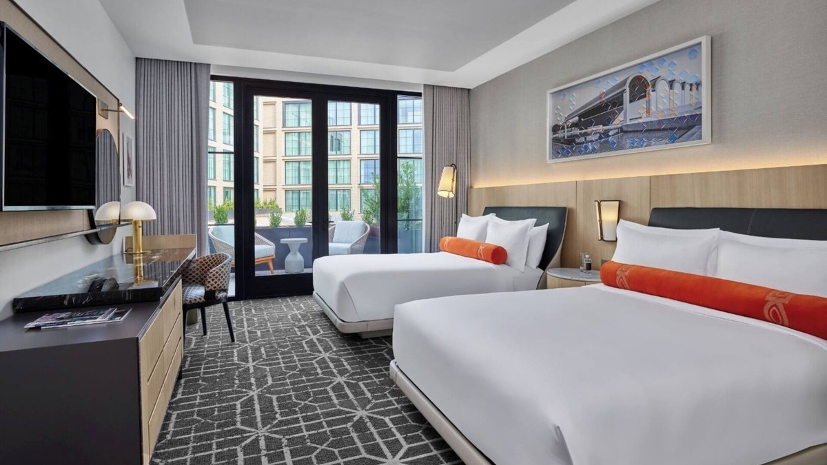 Fort Worth Cultural District Hotel | The Crescent Hotel | Patio Deluxe Queen Queen | Walk to National Cowgirl Museum