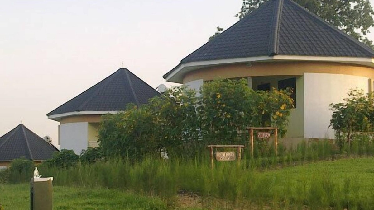 Kyesero Cabin | The Crested Crane Bwindi