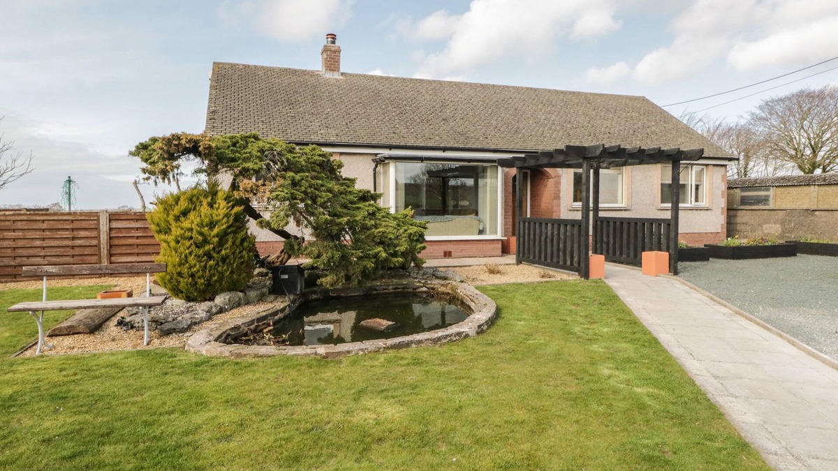 Wigton House | THE CROFT BUNGALOW, with a garden in Aspatria