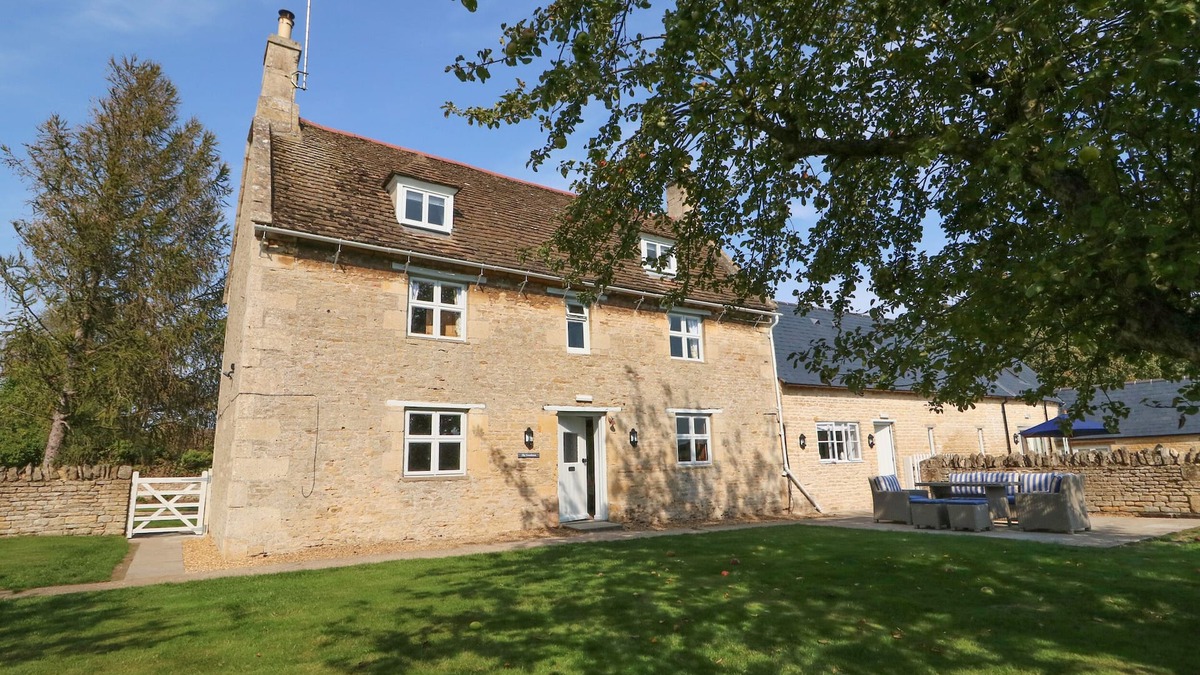 Fotheringhay Cottage | THE CROFT FARM, pet friendly, luxury holiday cottage in Wansford