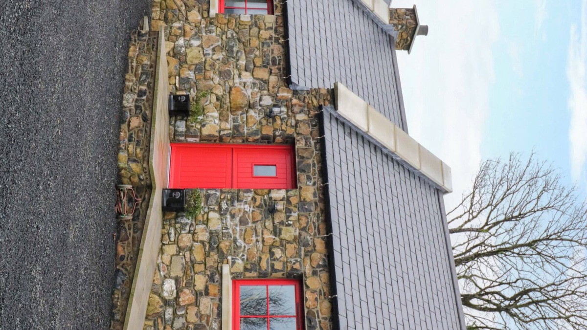 Ballymena Cottage | THE CROFT, pet friendly, character holiday cottage in Cloughmills