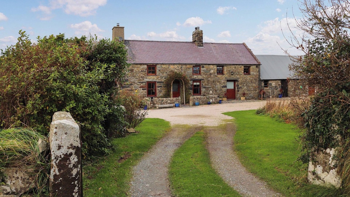 Garn Fadryn Cottage | The Crog Loft - UK45652