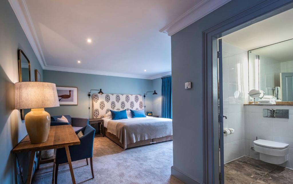 Stoke by Nayland Hotel | The Crown Inn