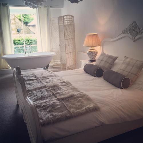 Culworth Hotel | The Crown Inn