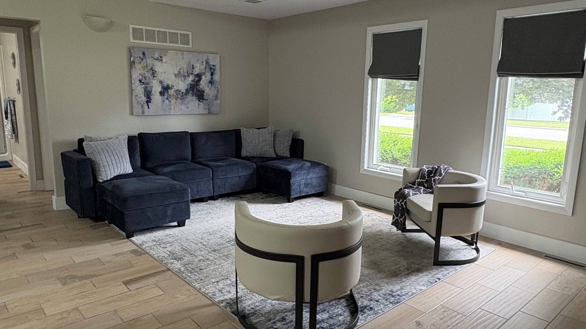 Findlay House | The Crystal Rose House spacious, modern and bright