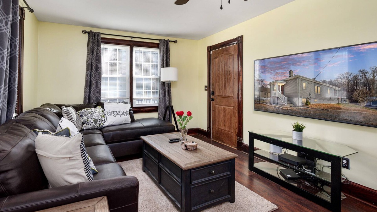 Falmouth House | The Cute Haven.