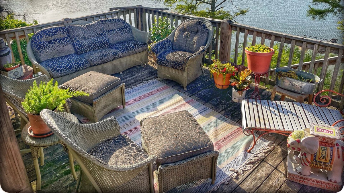 Dundee House | The Cypress on Moon Lake, over the water w private boat ramp!