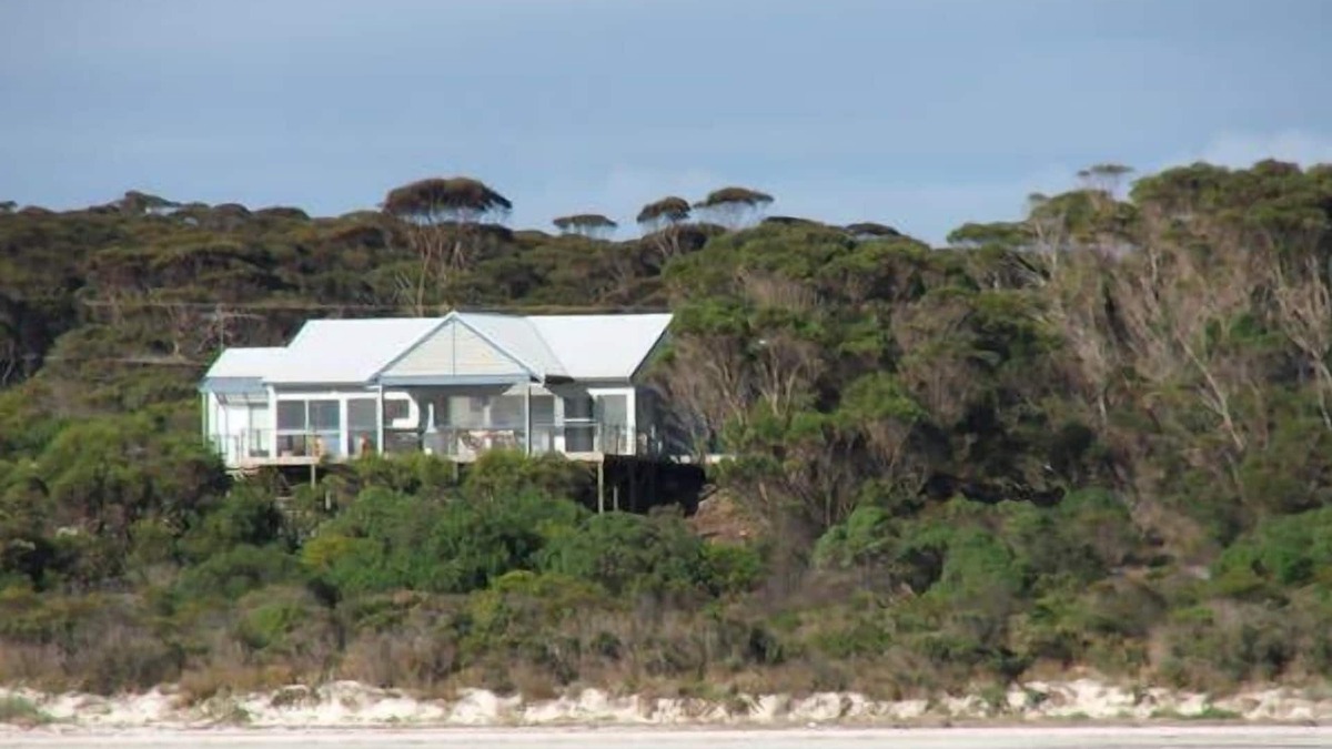 Island Beach House | The Deck at Island Beach