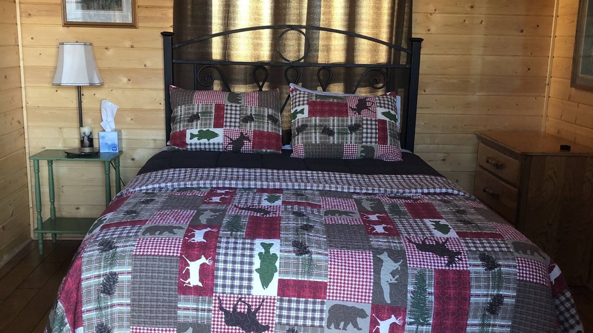 Clark Cabin | The deer Lodge