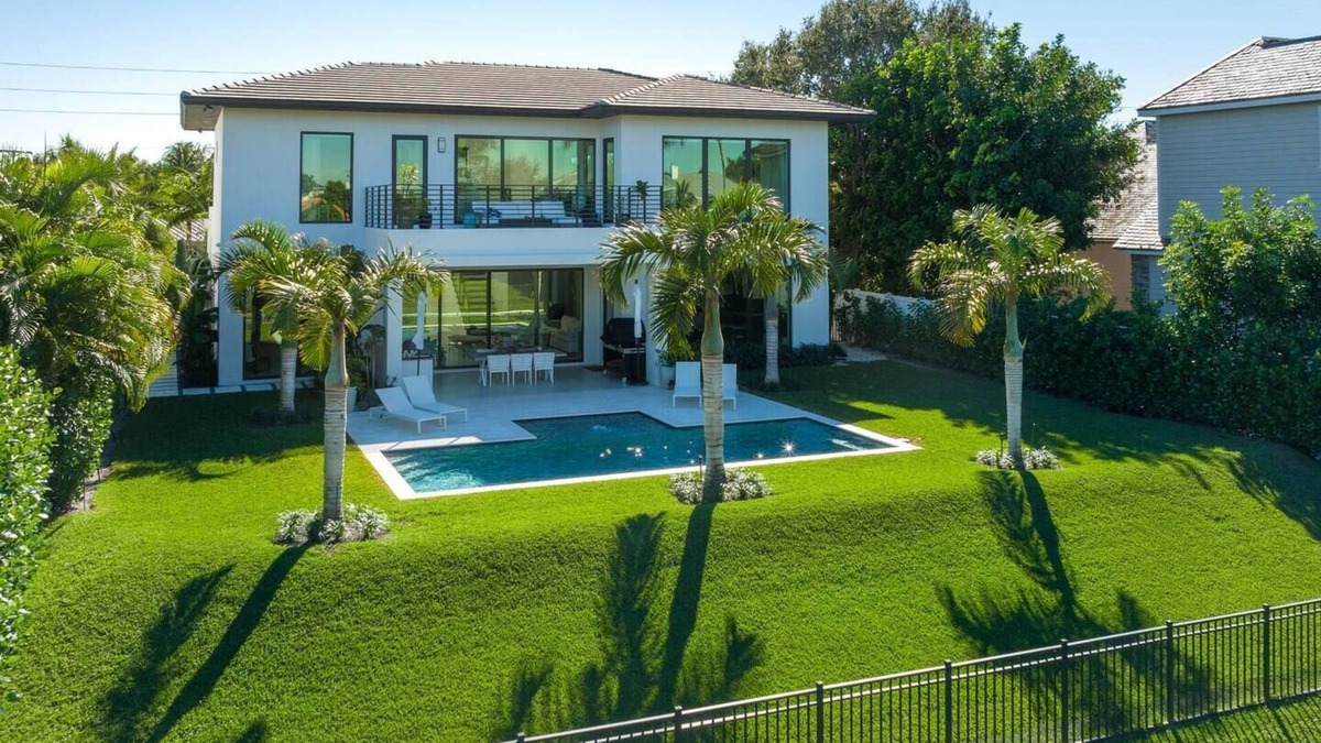 Lake Ida Shores House | The Delray Luxe Haven - Waterfront Modern Retreat!