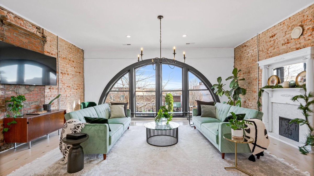 Hendersonville Apartment | The Demi-Lune. An urban space with small town charm!