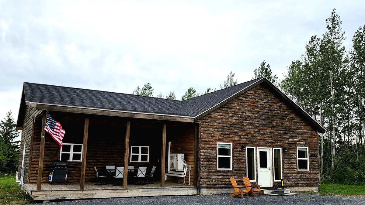 Caribou Cabin | The Den Cabin