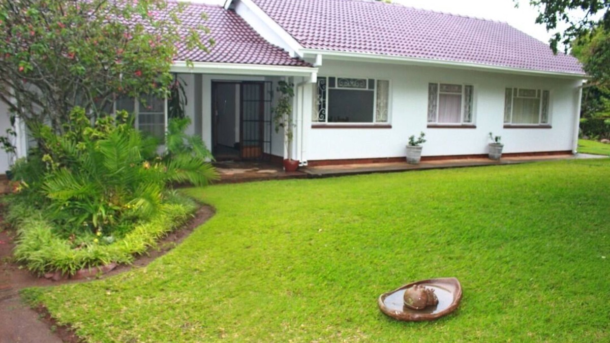 Mutare House | The Den - Cosy 3 Bedroomed House Zimbabwe