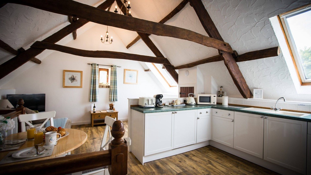 Devon Cottage | The Den - Dog friendly cottage for 2 with a sauna