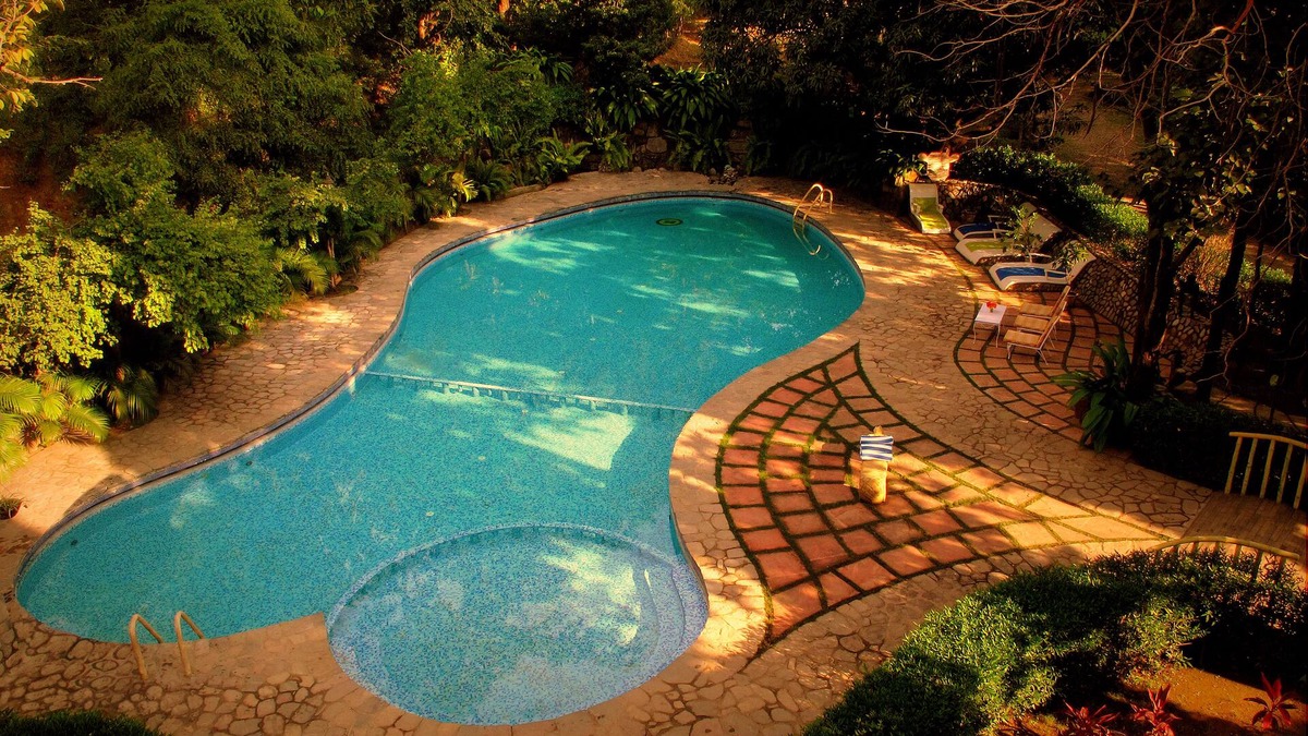 Chilkiya Range Hotel | The Den