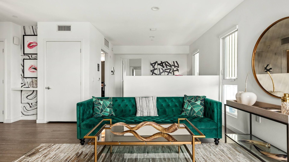 Carthay Circle Condo | The Designer Two-Bedroom Suite