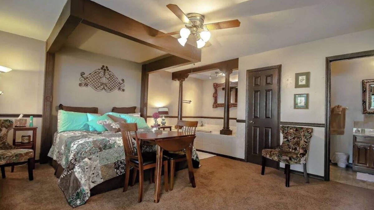Marshfield Condo | The Dickey House, Garden Suite