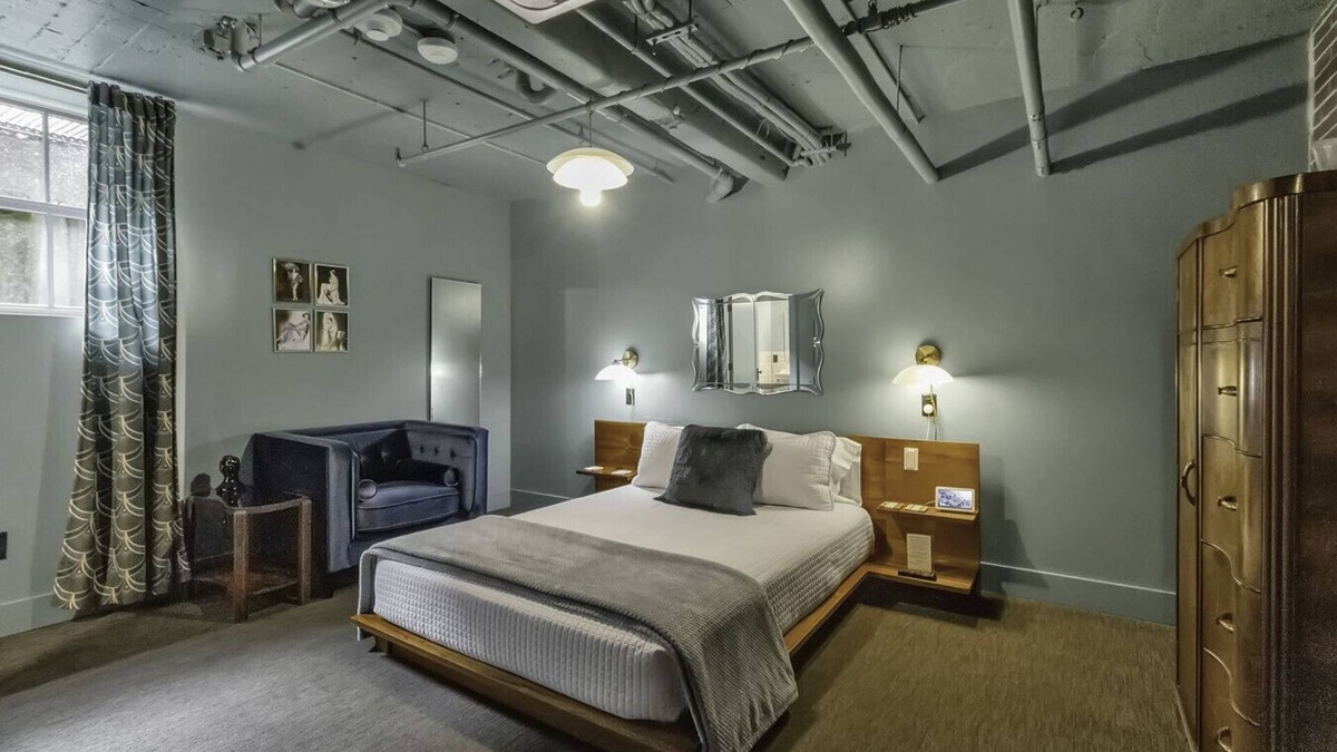 East Aurora Hotel | The Dillinger Room @ The Bank
