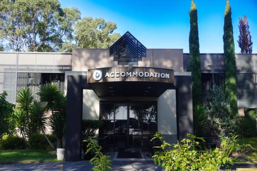 Dingley Village Hotel | The Dingley Hotel