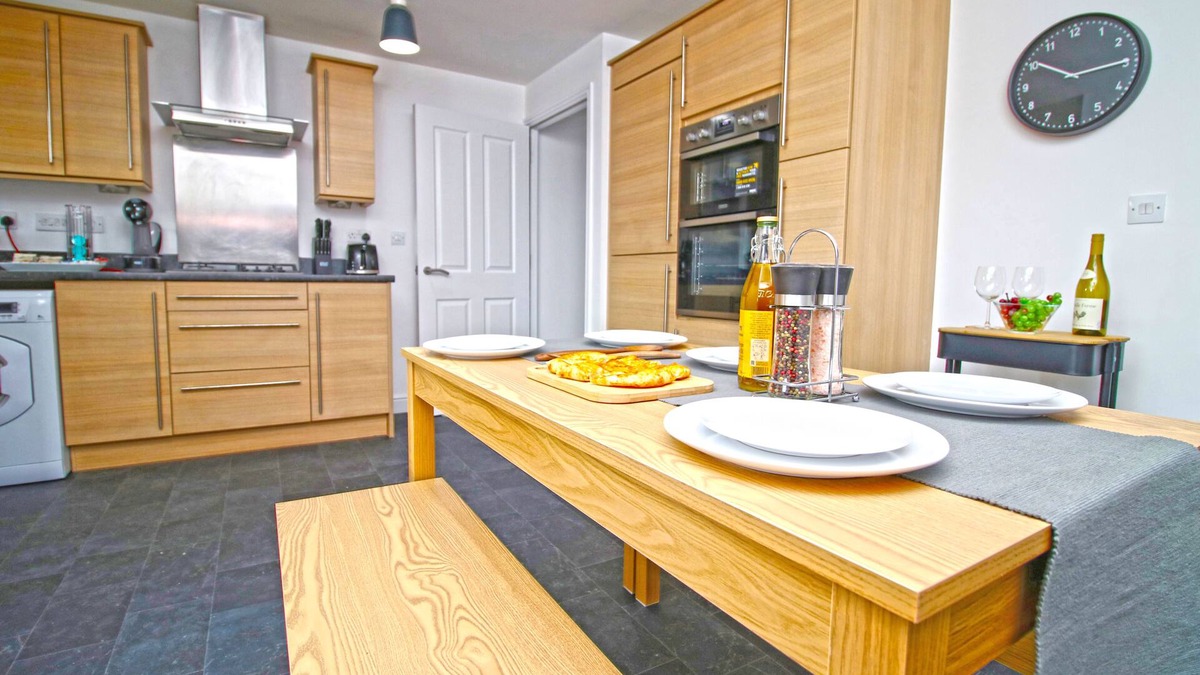 Newport House | The Dock House - Newport City Centre