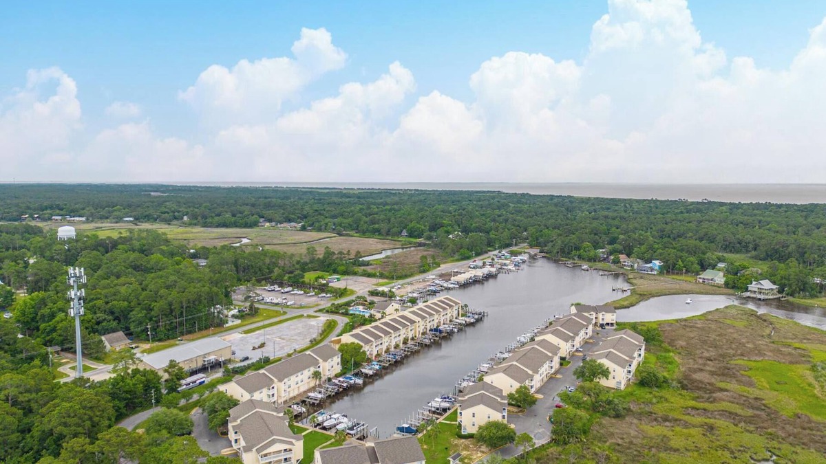 Gulf Park Estates House | The Dockside Haven: Ocean Springs Escape