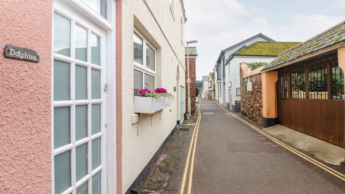 Shaldon Cottage | THE DOLPHINS, pet friendly, luxury holiday cottage in Shaldon