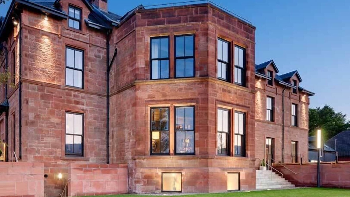 Brodick Hotel | The Douglas Hotel