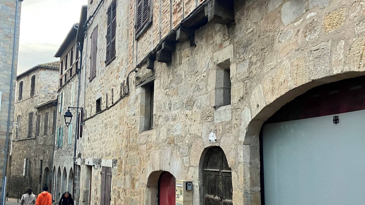 Figeac Apartment | THE DOVE NEST Centre of Medieval Figeac - leave the car behind!