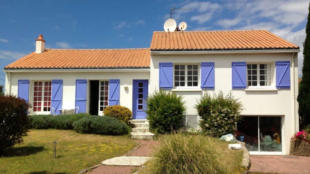 Machecoul House | the doves house