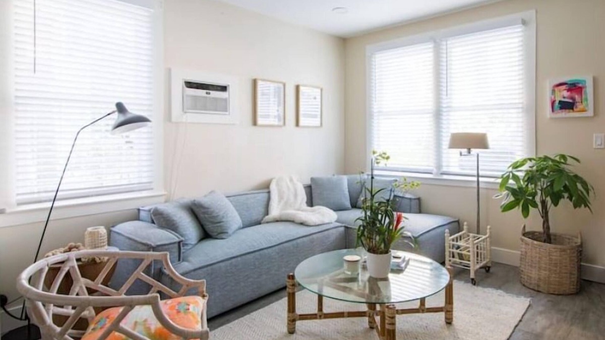 Downtown West Palm Beach Apartment | The Downtown Hibiscus House