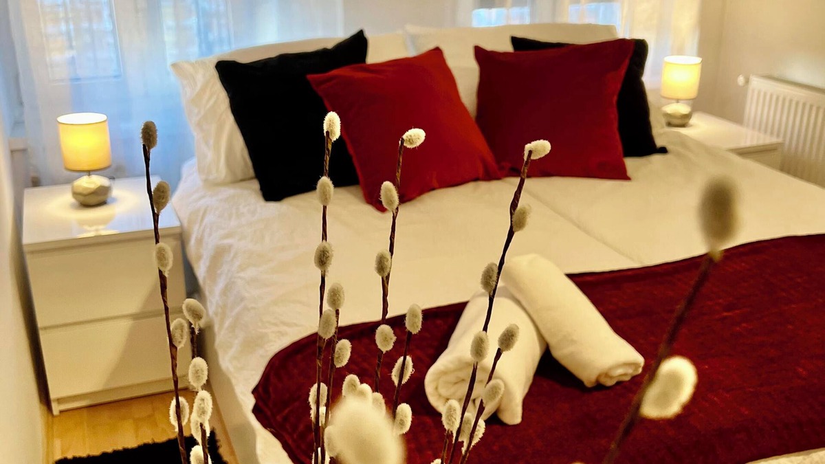 Donji Grad Apartment | The Downtown Pearl apartment in the utmost center Trg Bana Jelačića.