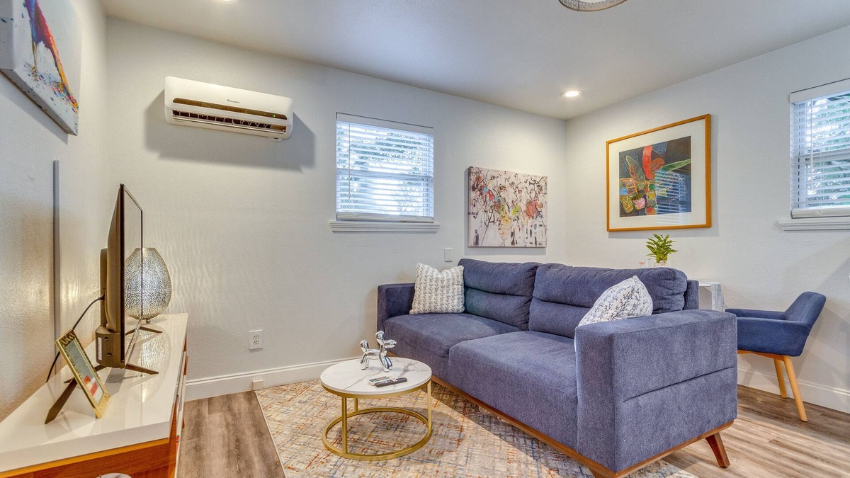 South Pensacola House | 'The Dragonfly House' - Walk to Downtown Pensacola