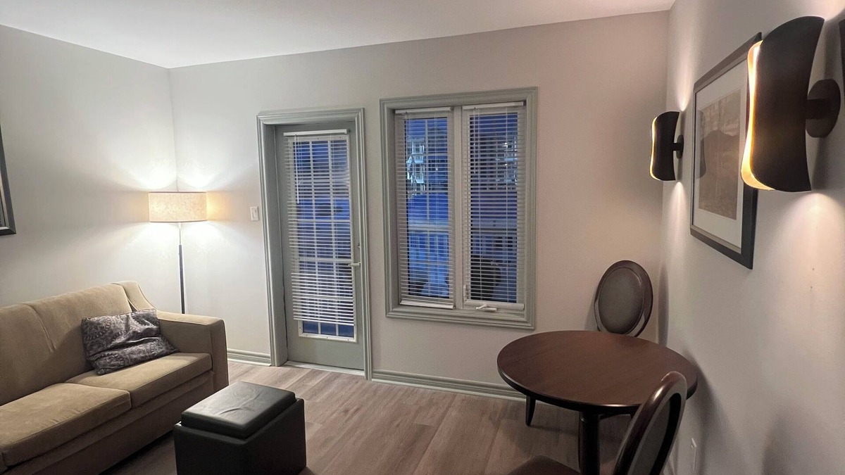 Oro-Medonte Condo | The DREAM HOUSE Retreat @Carriage Hill next door to HORSESHOE VALLEY RESORT