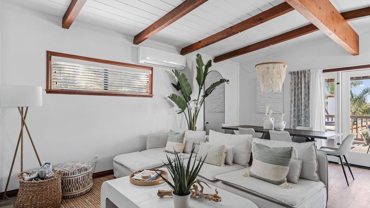 Point Loma House | The Driftwood. Oceanfront Retreat by Sunset Cliffs