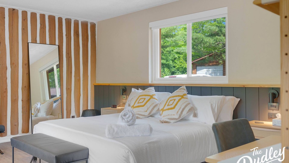 Bala Hotel | The Dudley Inn