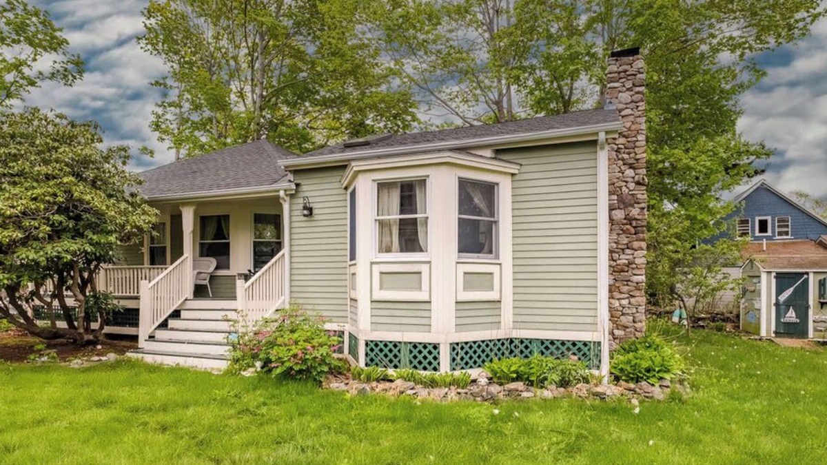Peaks Island House | The Dwelling Place Su