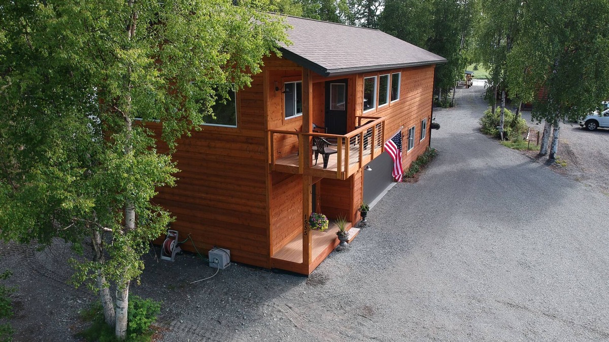 Kenai Apartment | The Eagles Nest - Beautiful/Private Home on the Kenai River