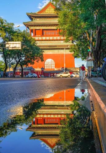 Dongcheng Hotel | The East Hotel-Very close to the Drum Tower,The Lama Temple,Houhai Bar Street,and the Forbidden City,There are many old Beijing traditional hutongs around the hotel ,Experience the culture of old Beijing hutongs,Near Exit A of Shichahai on Metro Line 8