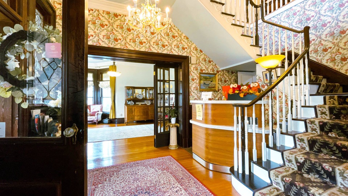 Queens Square House | The Eden Hall Inn
