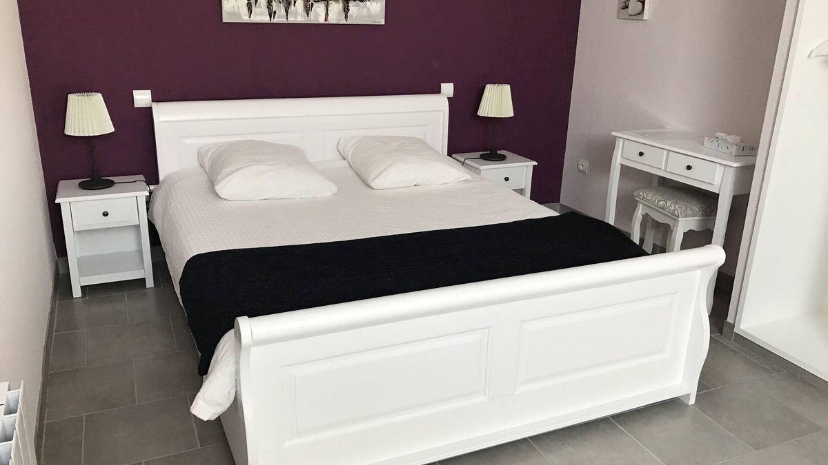 Xouaxange House | The Eglantine Suite Superior Garden View Suite