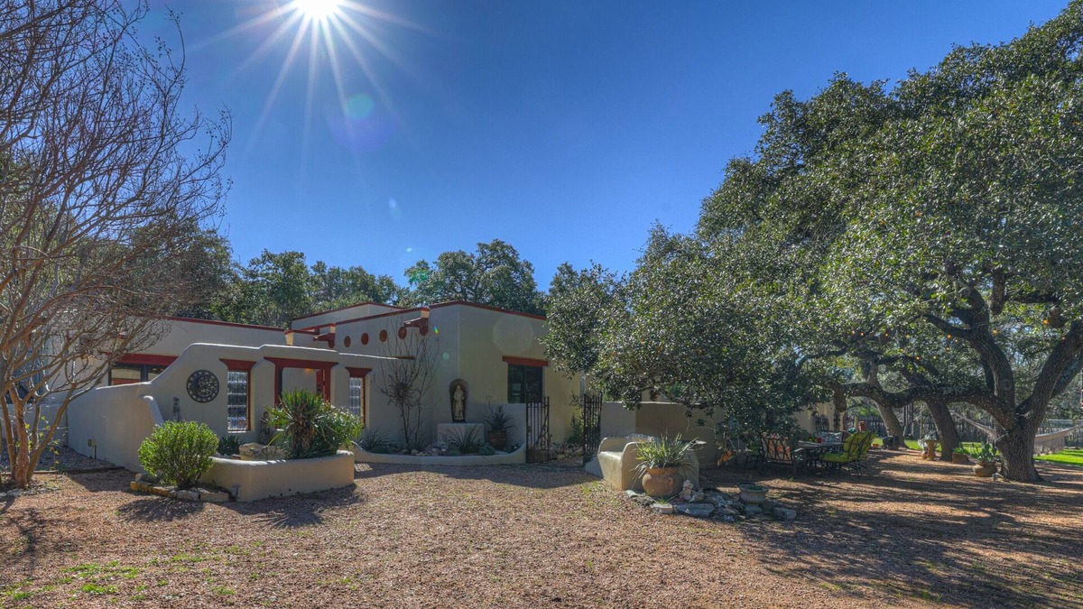 Driftwood House | The El Ranchito