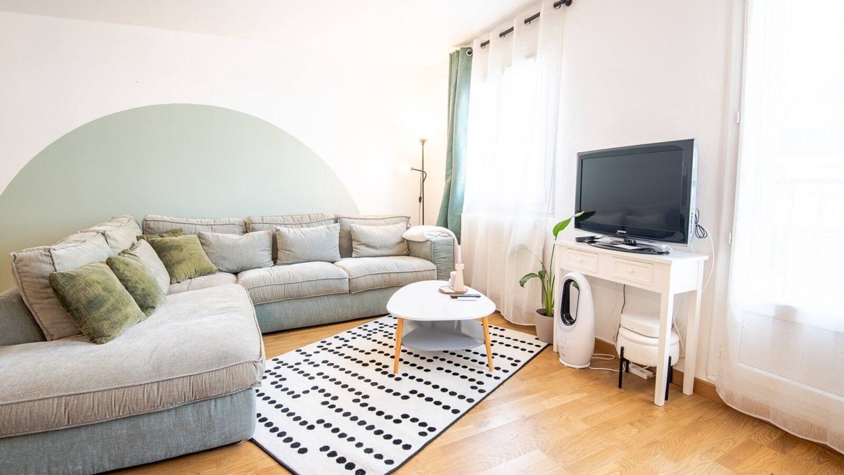 Tours City Centre Apartment | The elegant Bretonneau-Tours